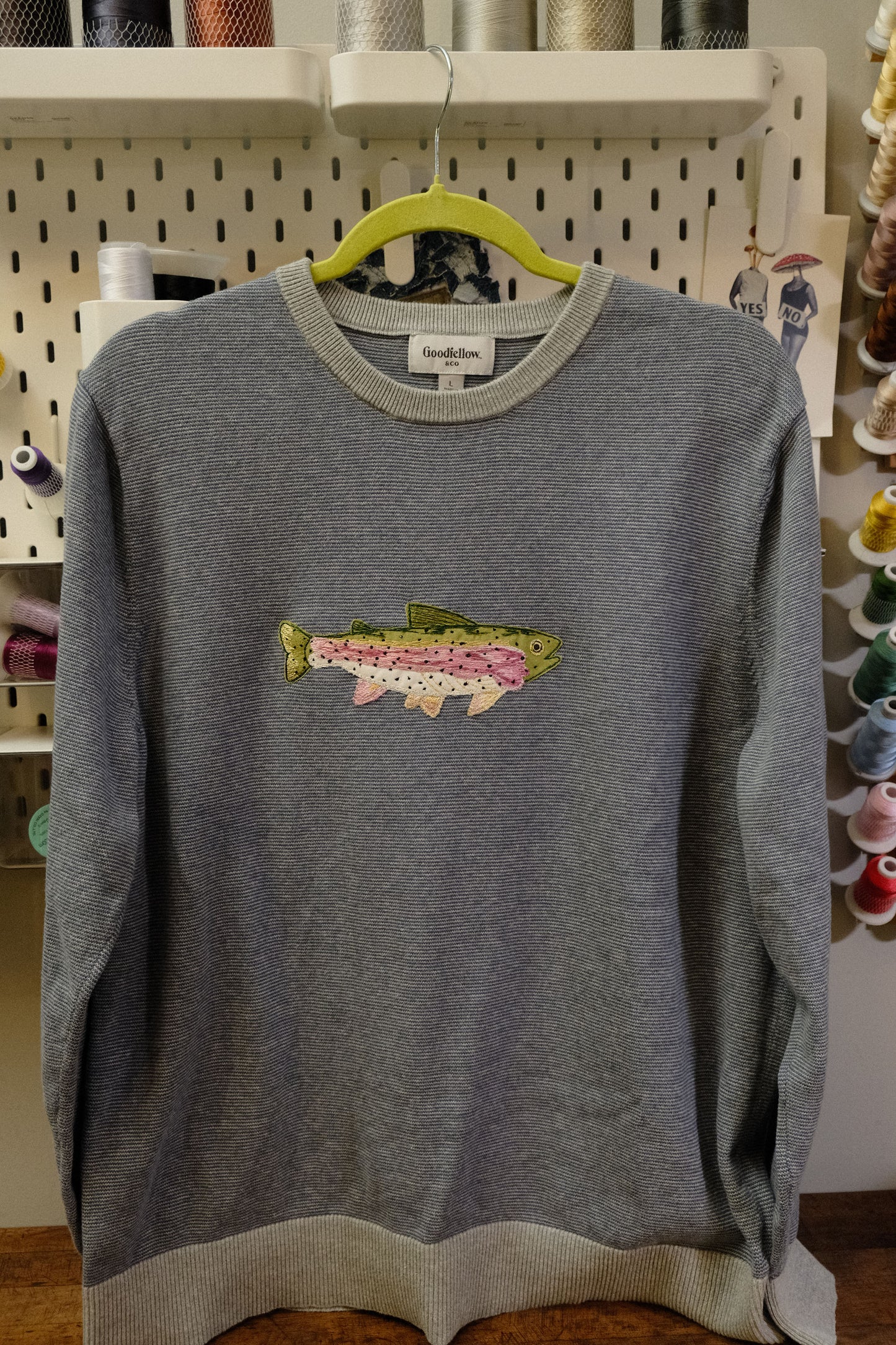 rainbow trout crewneck *large*