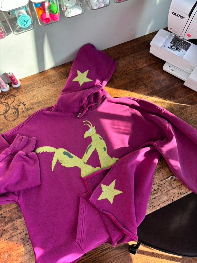 mega mantis star hoodie *women's S oversized*