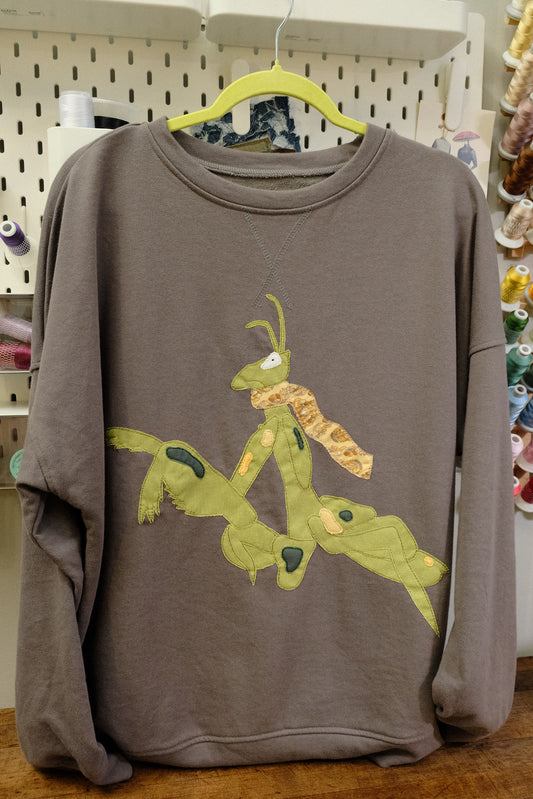 autumnal mantis crewneck *large*