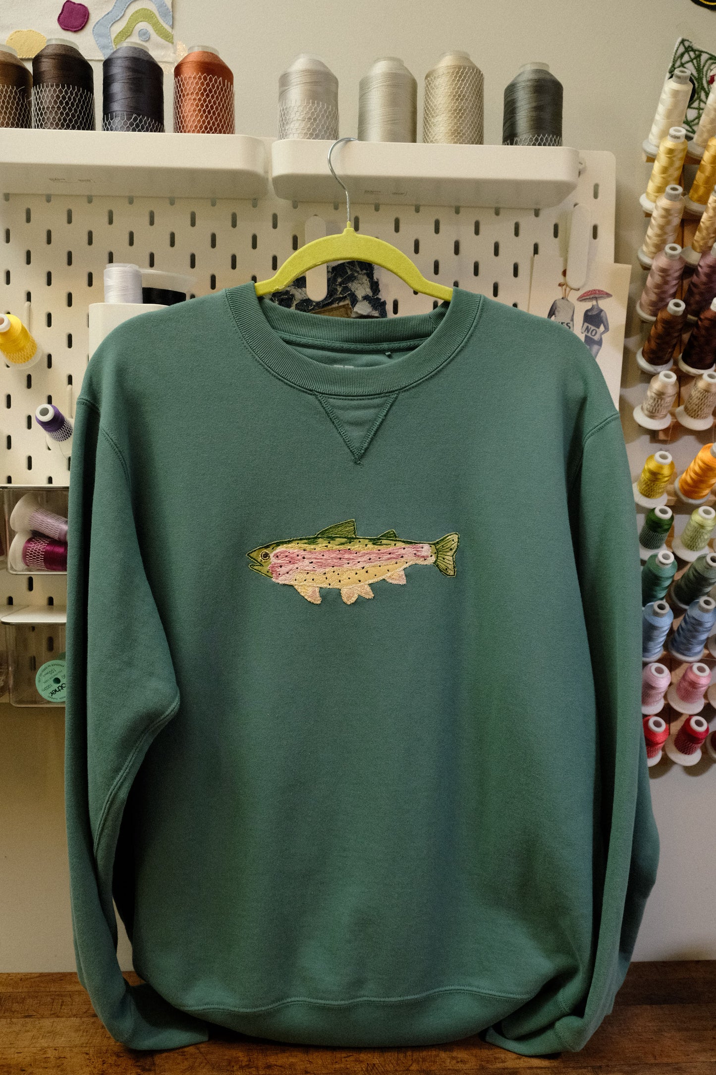 rainbow trout crewneck *large*