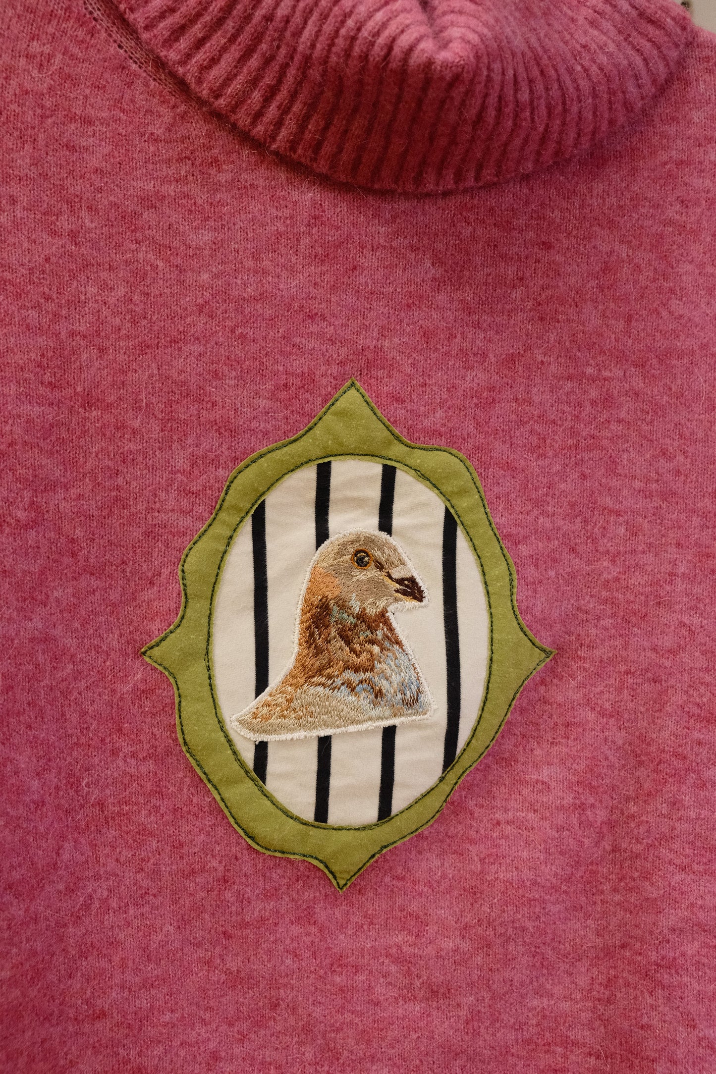 pigeon portrait sweater *x small*