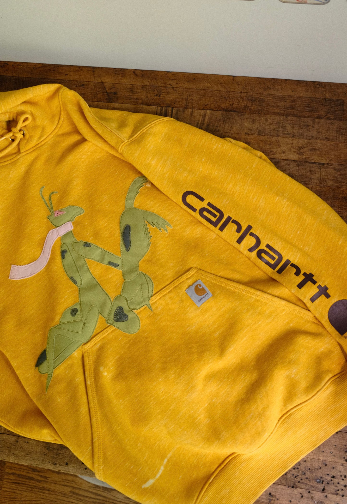 ciggy mantis carhartt hoodie *XL*