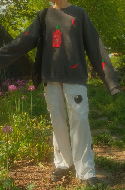 sriracha crewneck *L*