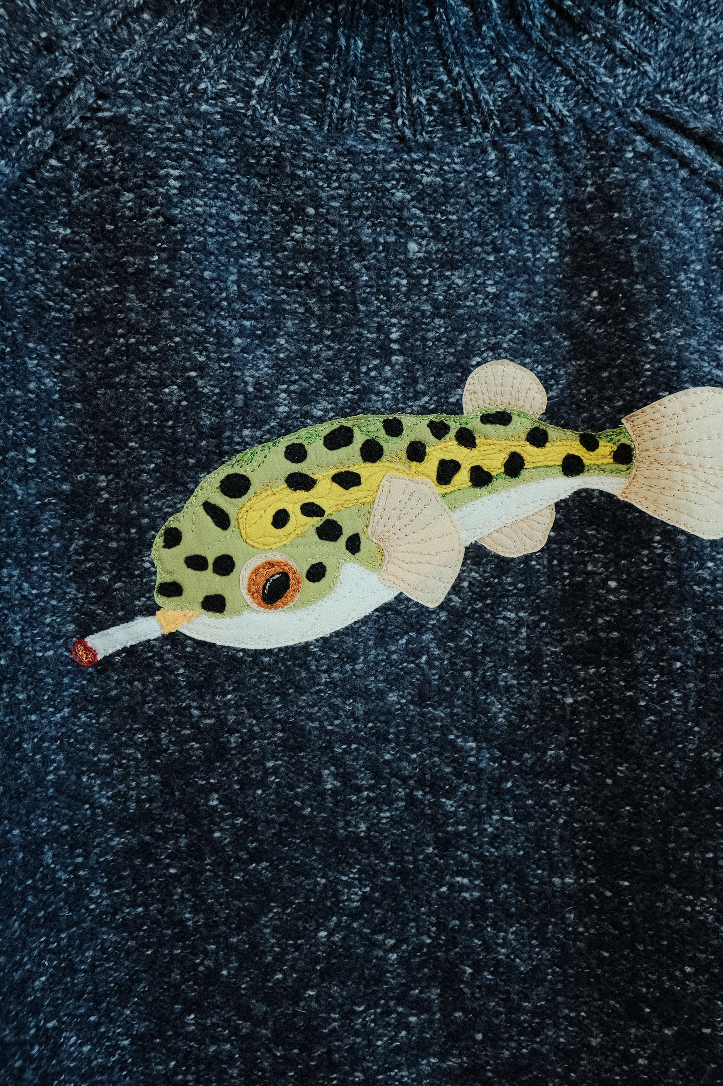 pufferfish turtleneck sweater *women's MEDIUM*