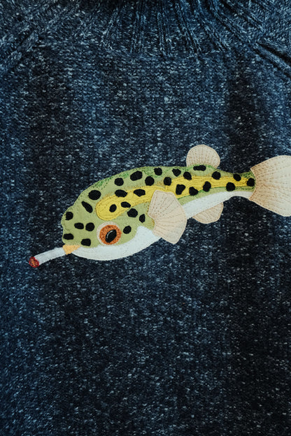 pufferfish turtleneck sweater *women's MEDIUM*