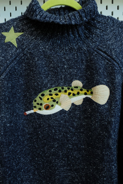 pufferfish turtleneck sweater *women's MEDIUM*