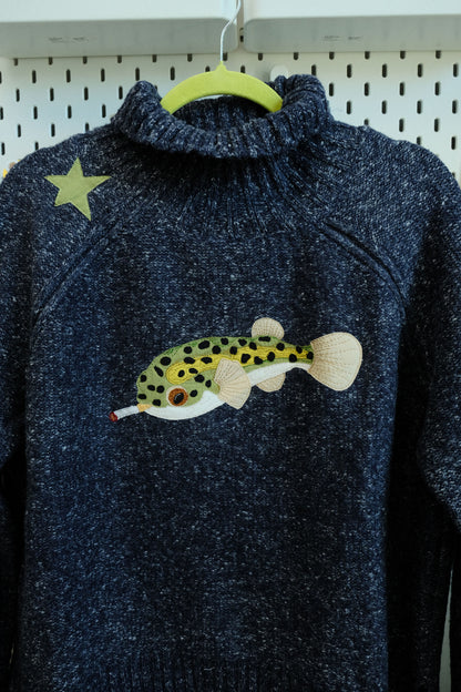 pufferfish turtleneck sweater *women's MEDIUM*