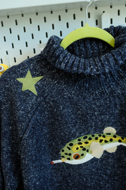 pufferfish turtleneck sweater *women's MEDIUM*