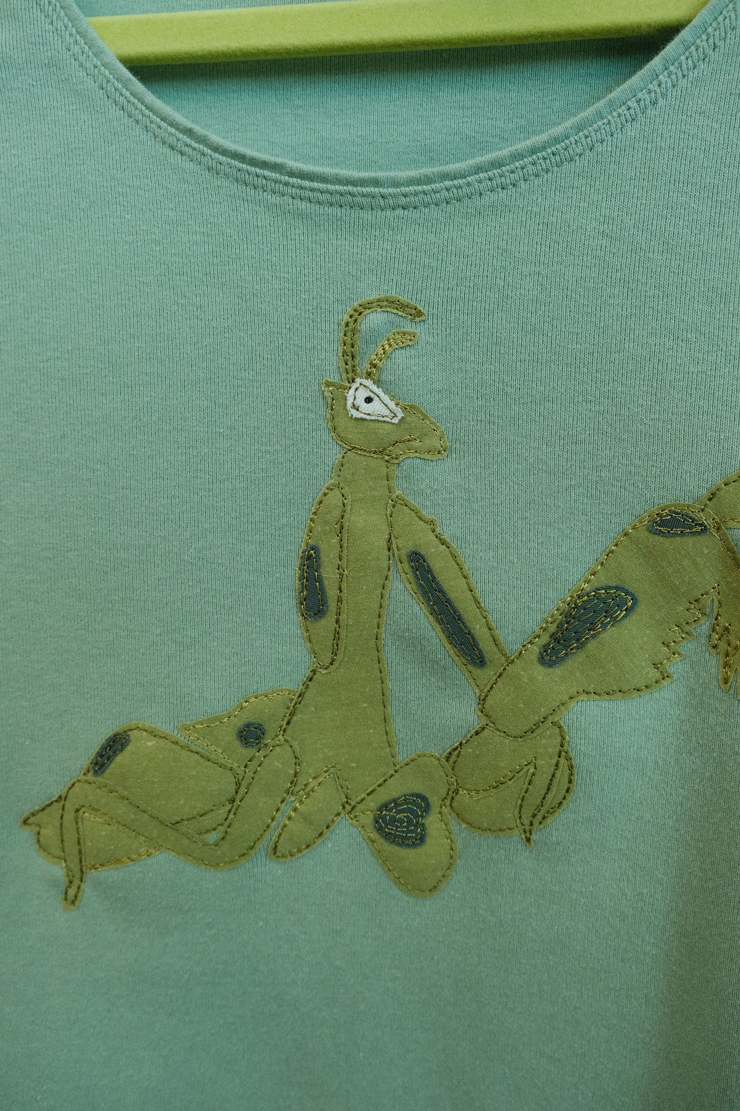 mantis tee *women's MEDIUM*
