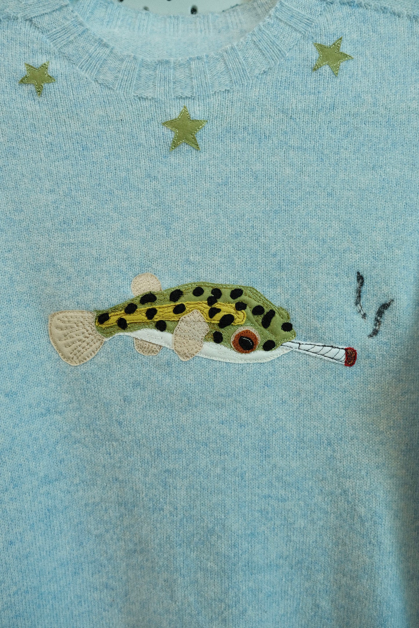 pufferfish star sweater *women's SMALL*