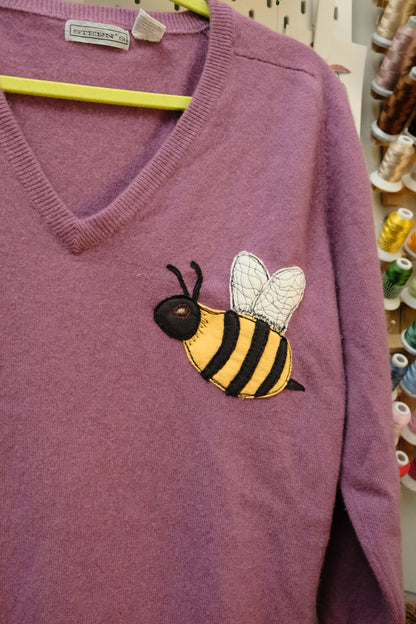 double bee cashmere sweater *medium*