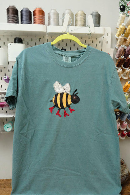 bee in boots tee *large*