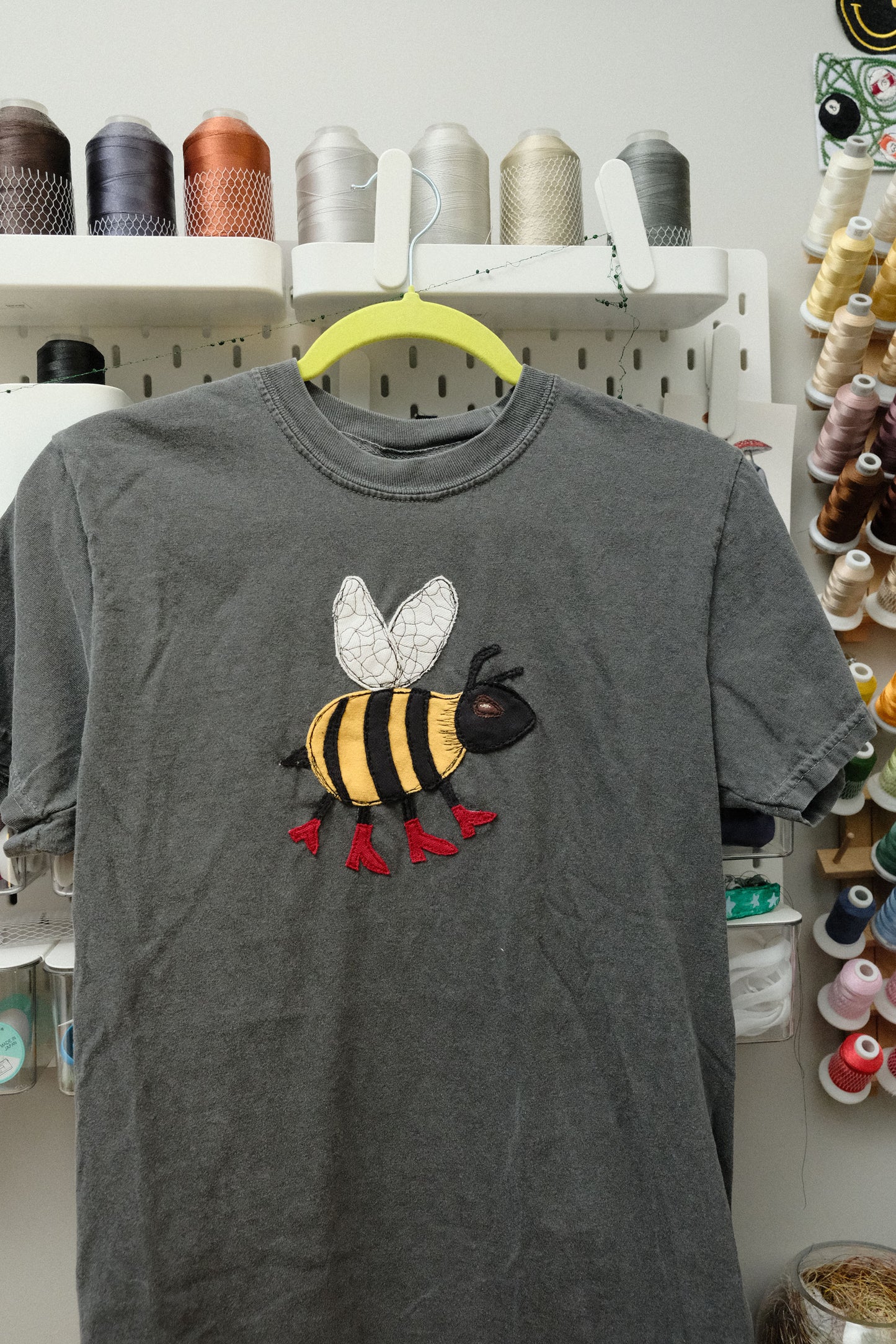 bee in boots tee *small*