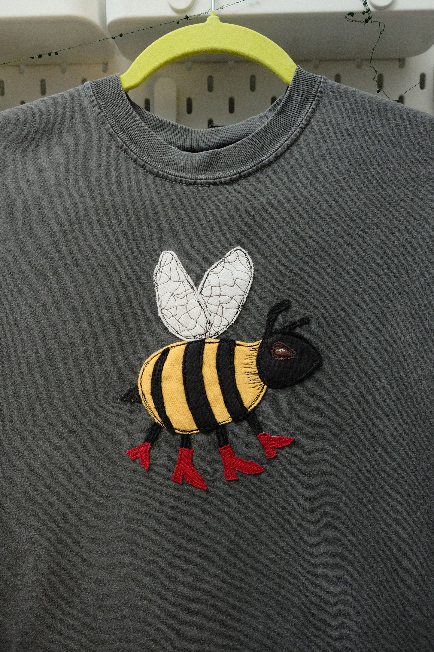 bee in boots tee *small*