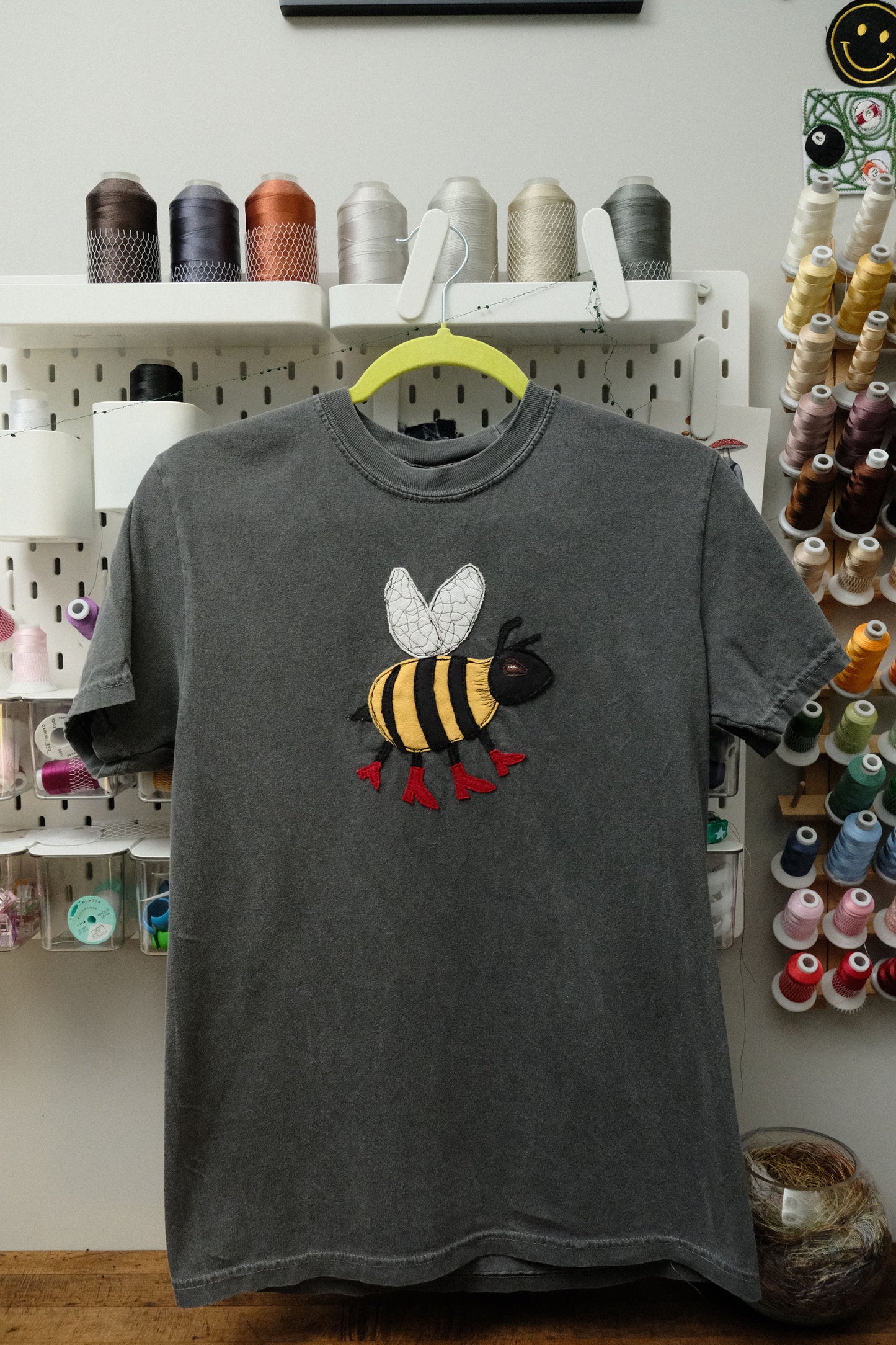 bee in boots tee *small*