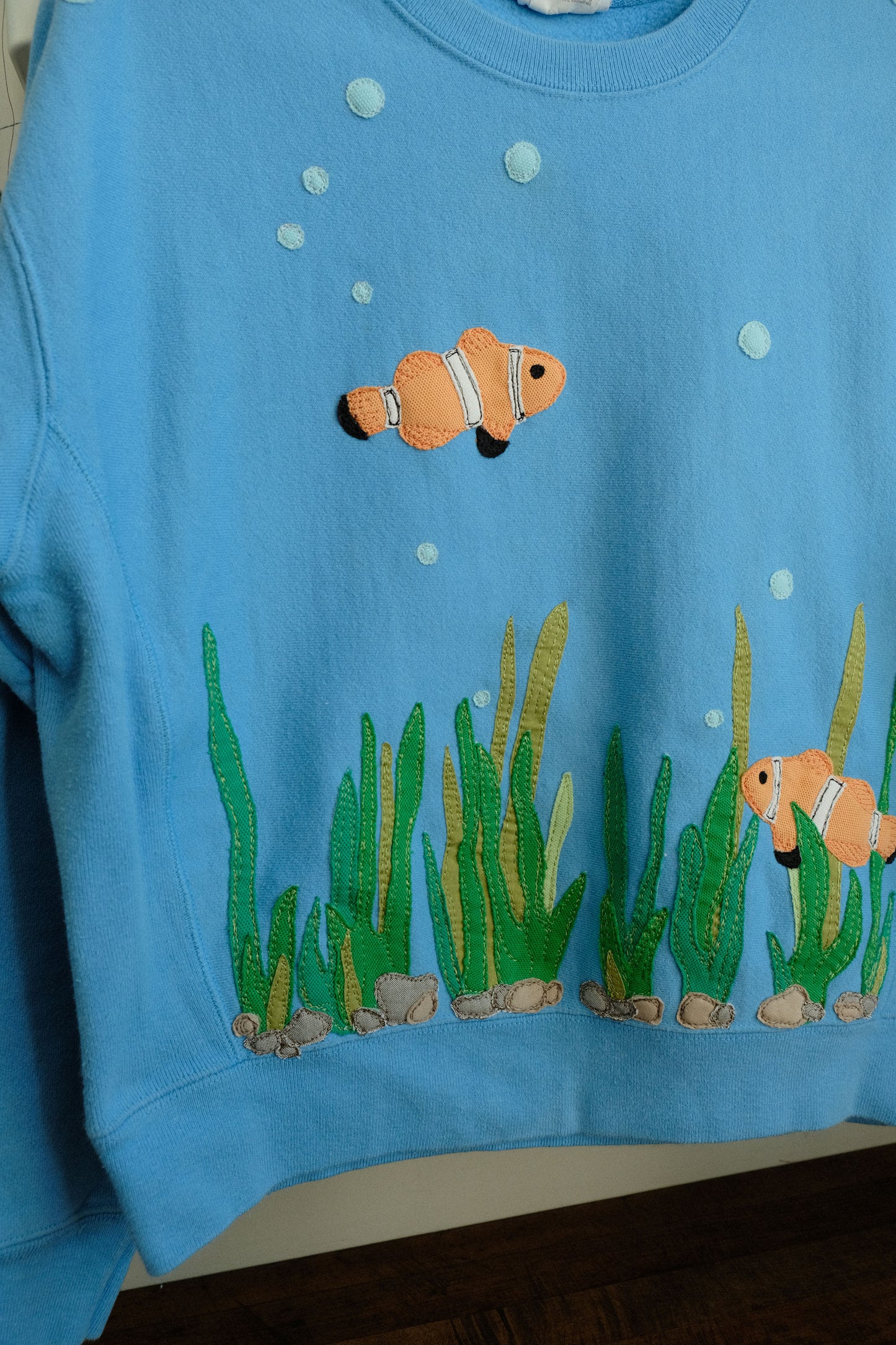 fish tank sweater *small/medium*