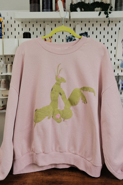 mega mantis crewneck *x large*