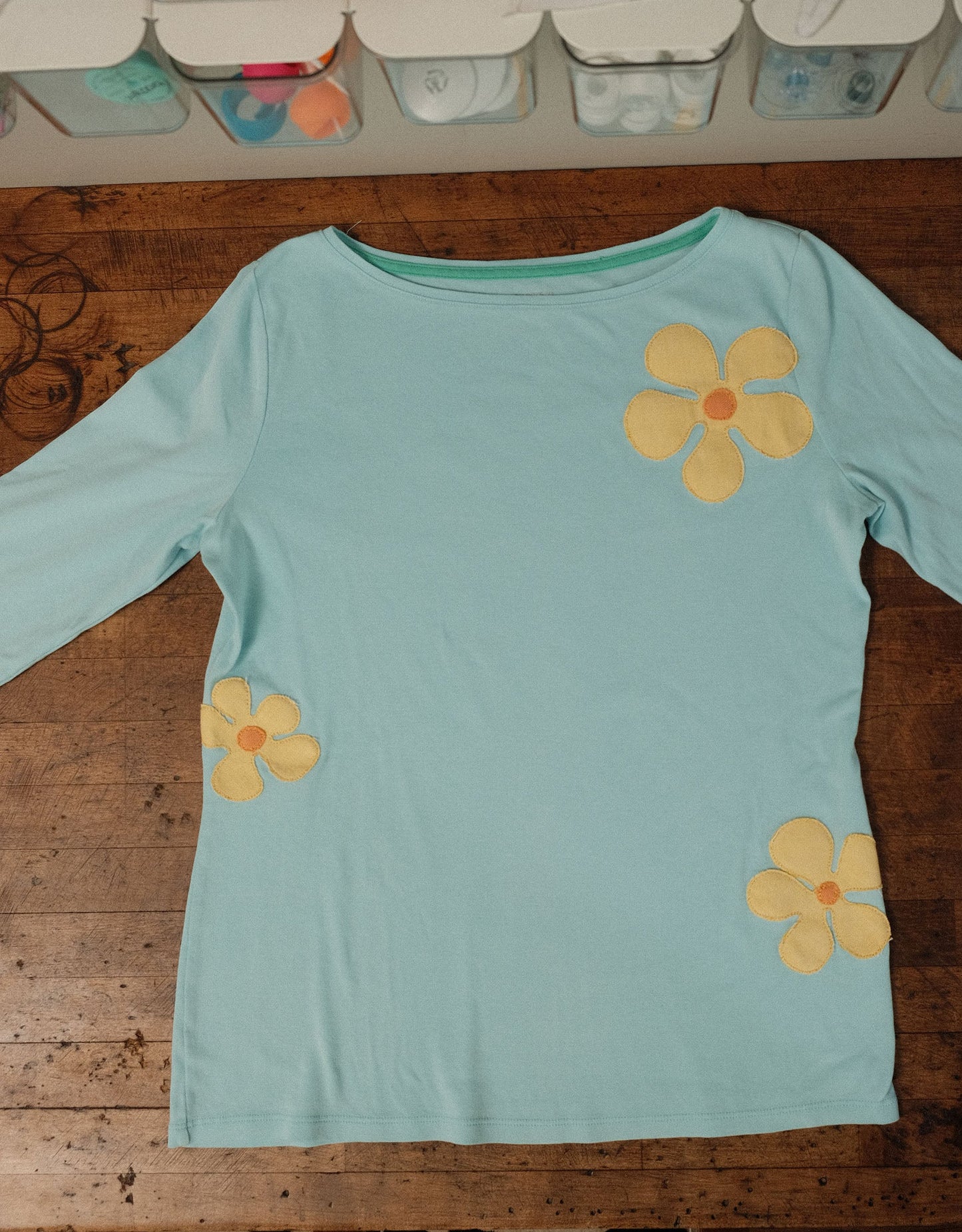 retro flower long sleeve *medium*