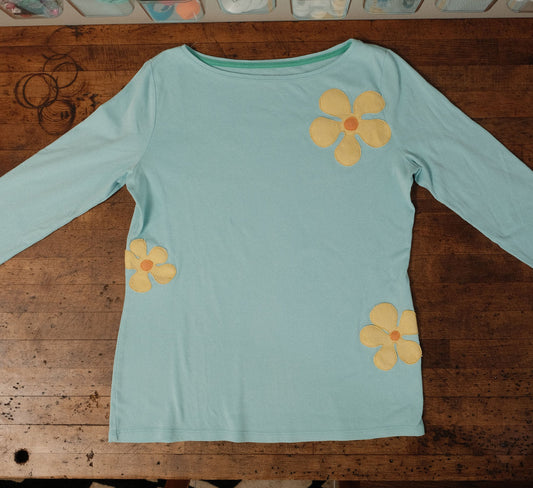 retro flower long sleeve *medium*