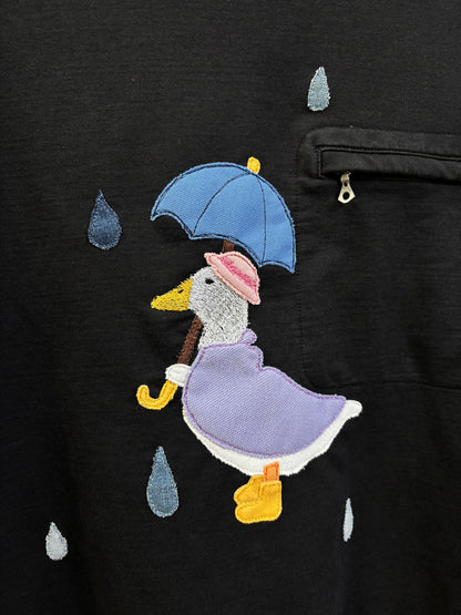duck stuck in rain crewneck *XL*